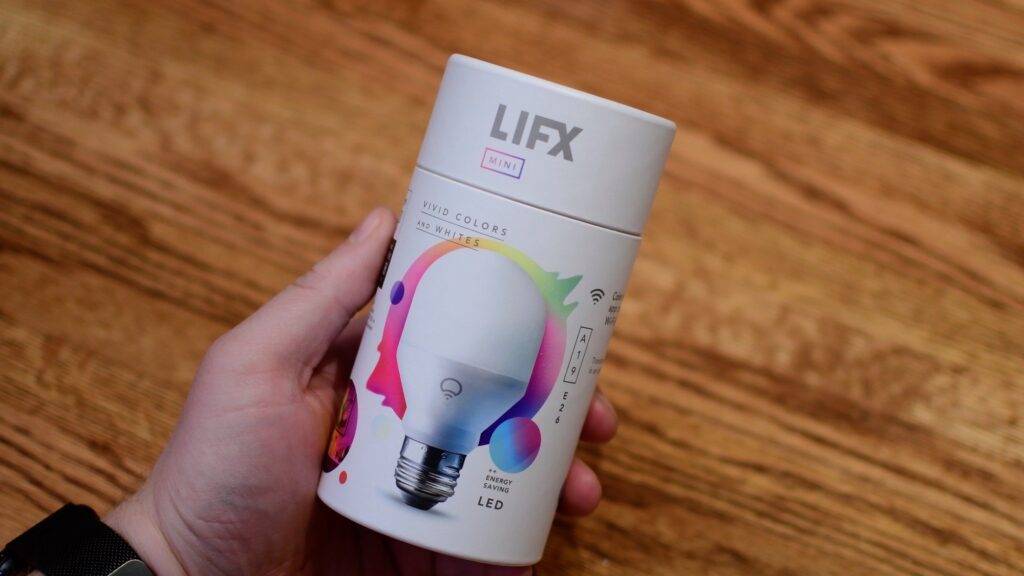 LIFX Mini HomeKit Bulb in Box